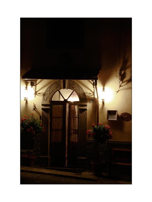 Borgo Tepolini Country House Кастель-дель-Пьяно Экстерьер фото