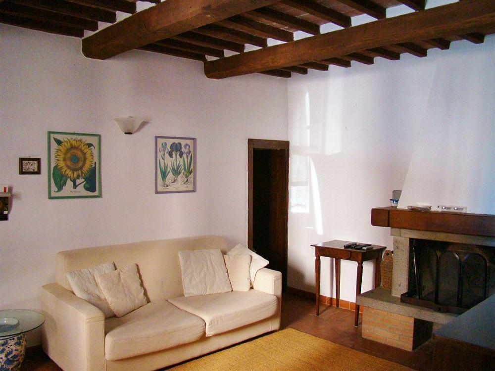Borgo Tepolini Country House Кастель-дель-Пьяно Экстерьер фото
