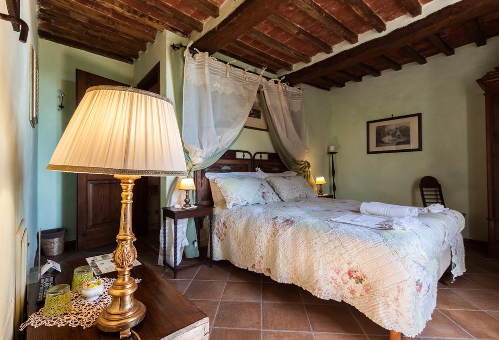 Borgo Tepolini Country House Кастель-дель-Пьяно Экстерьер фото